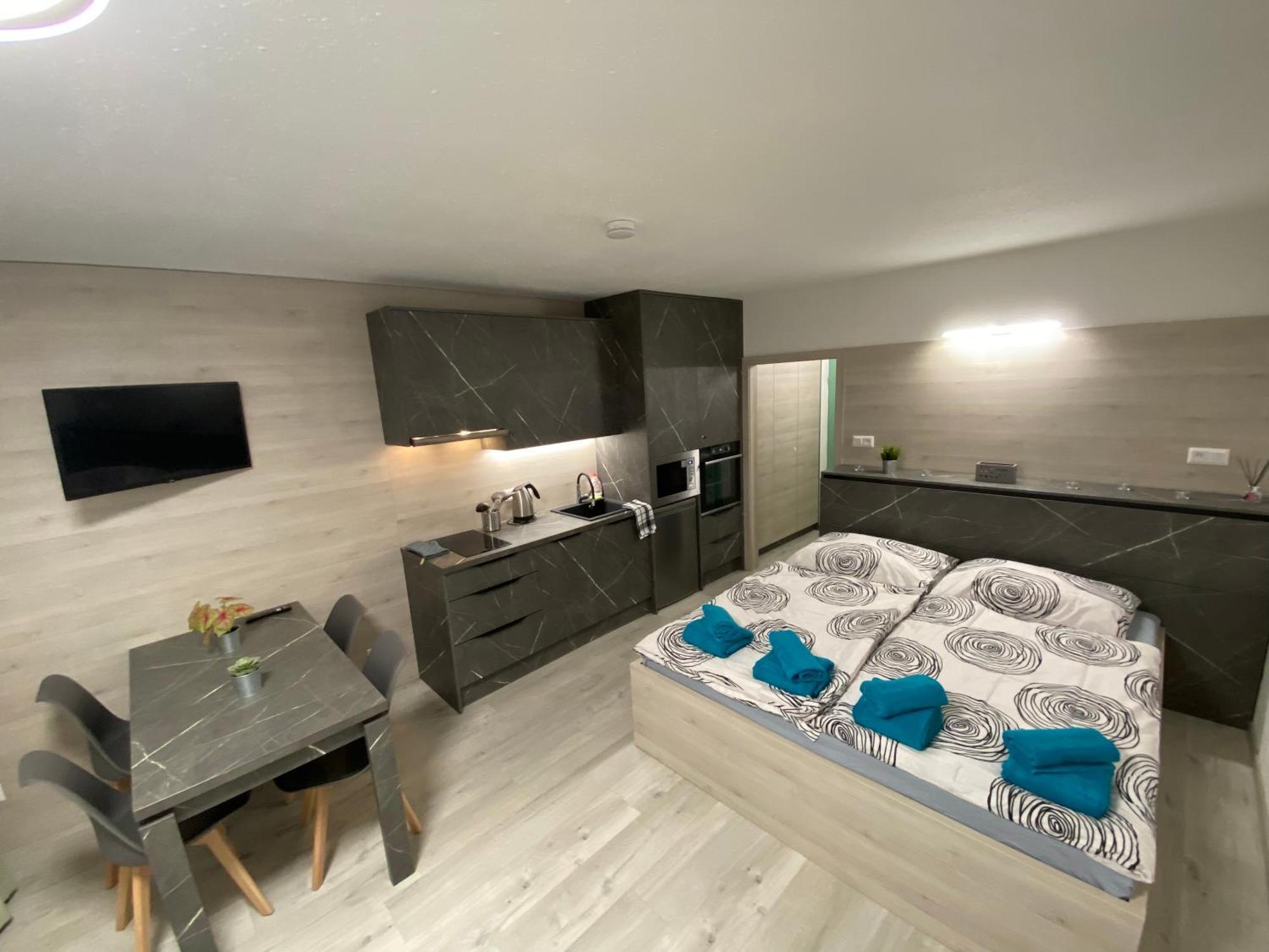 Apartmany Almberg Mitterdorf มิทเทอร์ฟีร์มิอันส์รอยท์ ภายนอก รูปภาพ